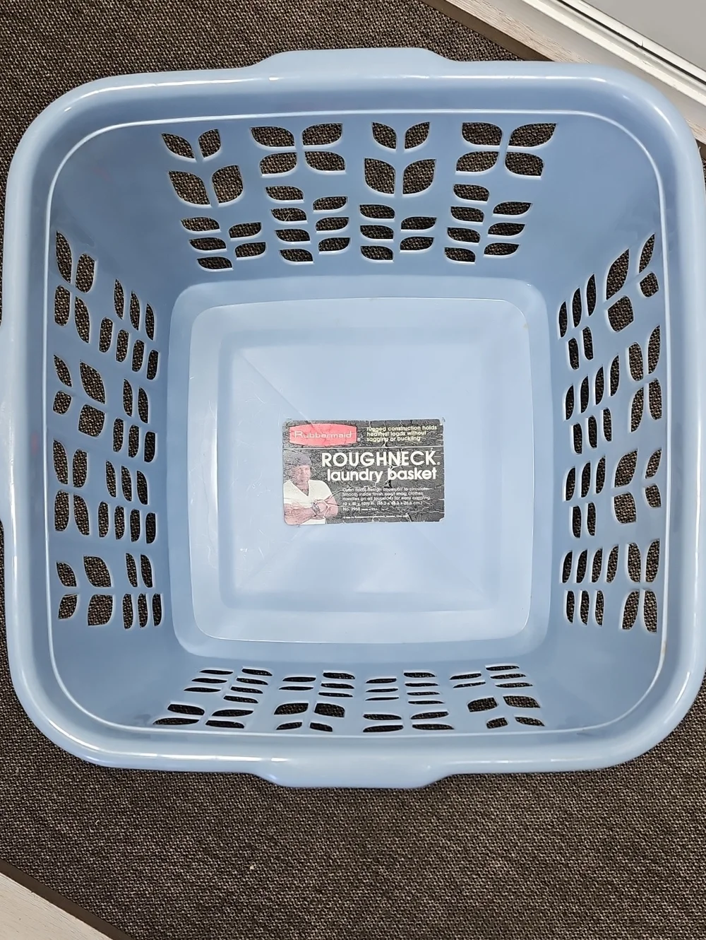 Vintage Rubbermaid Laundry Basket